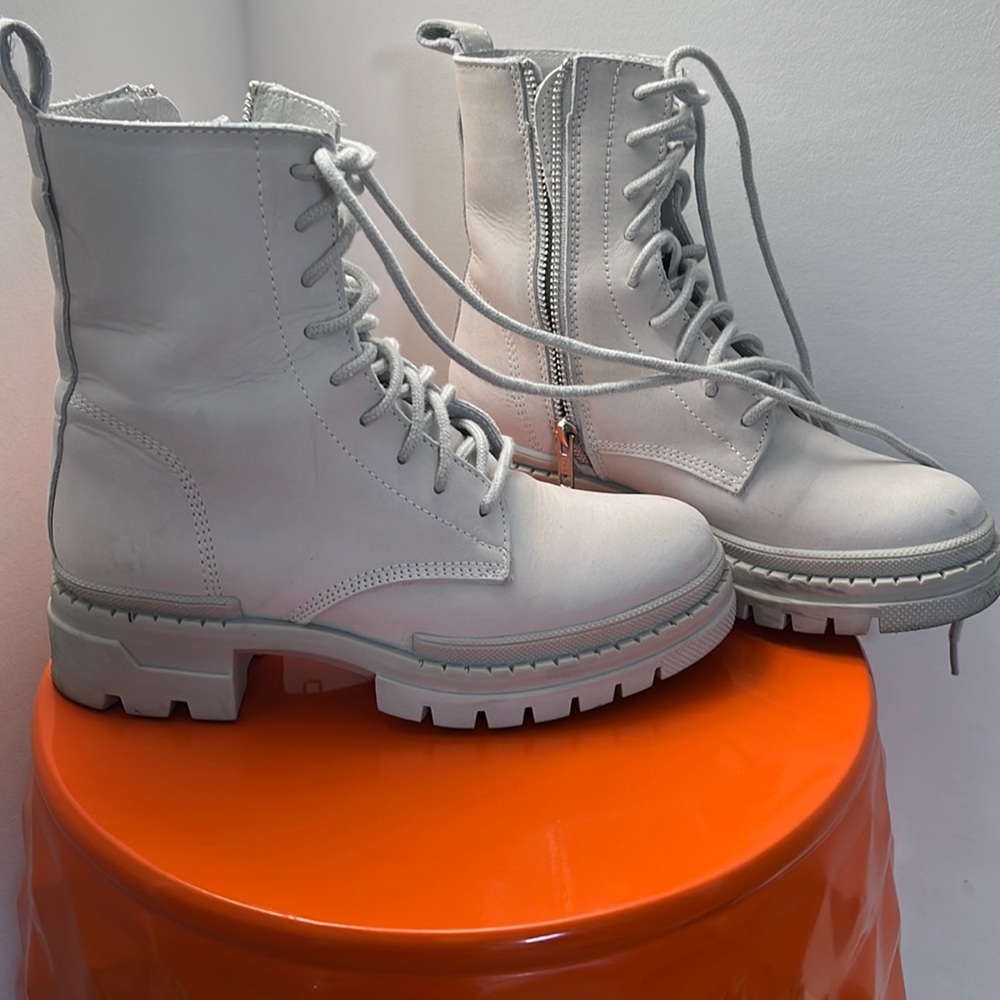 Stylish Gray Combat Boots for Women